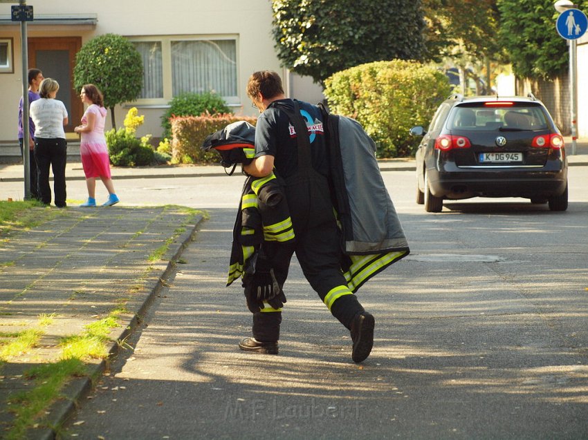 Einsatz BF Koeln Hoehenretter Koeln Stammheim Georg Beyerstr P141.JPG